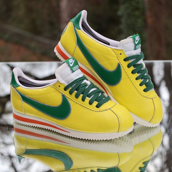 Nike Cortez Stranger Things Hawkins High School - Picture 4 of 16